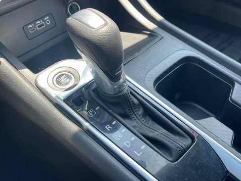 Used 2022 Nissan Sentra SV w/ All-Weather Package FWD image 32