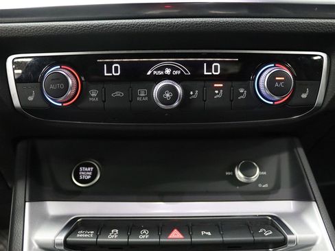 Used 2023 Audi Q3 2.0T Premium image 33