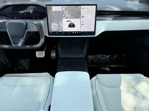 Used 2022 Tesla Model X Plaid AWD/4WD image 2