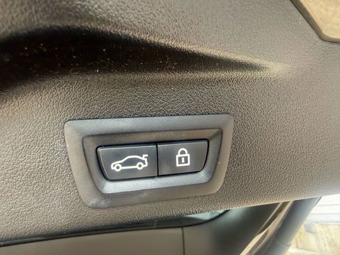 Used 2022 BMW X5 sDrive40i w/ M Sport Package RWD image 21