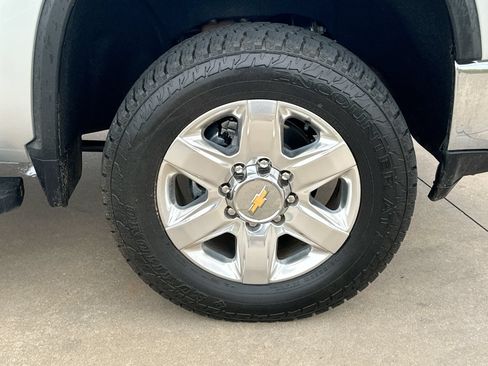 Used 2023 Chevrolet Silverado 2500 LTZ w/ LTZ Premium Package AWD/4WD image 10