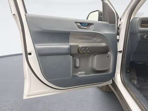 Used 2025 Ford Maverick Tremor image 9