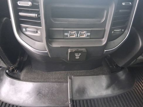 Used 2022 RAM 1500 Laramie AWD/4WD image 23
