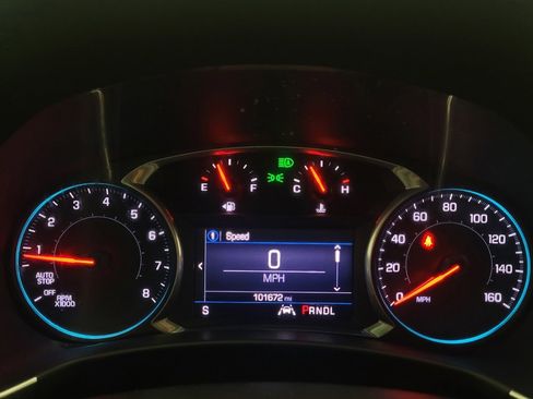 Used 2020 Chevrolet Equinox LT w/ LPO, Floor Liner Package FWD image 23