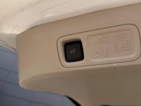 Used 2019 Lincoln Navigator L Reserve AWD/4WD image 32