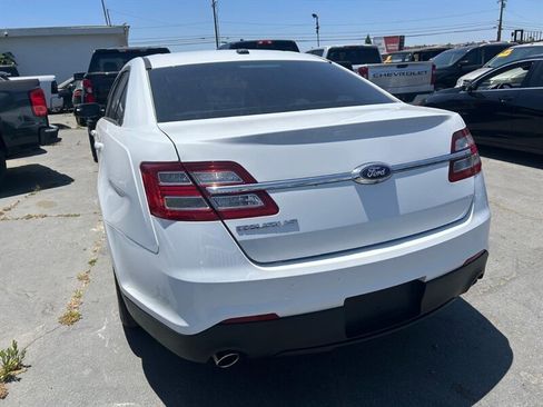 Used 2017 Ford Taurus SE FWD image 15