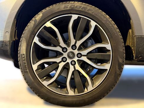 Used 2020 Land Rover Range Rover Sport HSE image 12