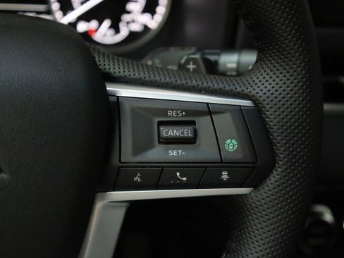 New 2025 Mitsubishi Outlander SE image 8