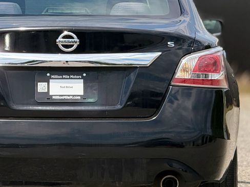 Used 2015 Nissan Altima 2.5 S w/ Power Driver Seat Package FWD image 14