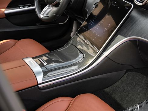 Used 2022 Mercedes-Benz C 300 Sedan w/ Exclusive Trim Package image 21