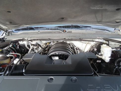 Used 2015 Chevrolet Suburban LTZ image 44