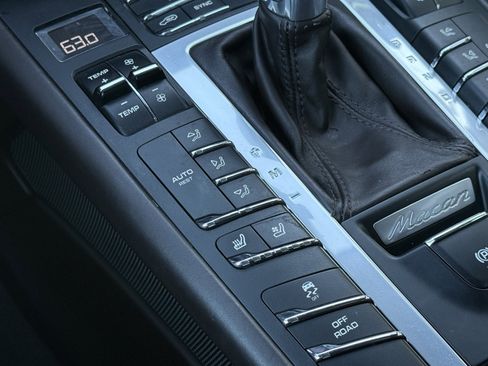 Used 2019 Porsche Macan S image 31