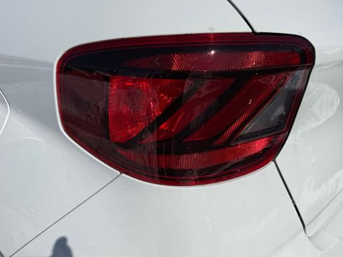 New 2025 Hyundai Venue SEL FWD image 17