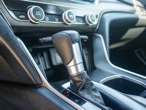 Used 2018 Honda Accord LX image 21