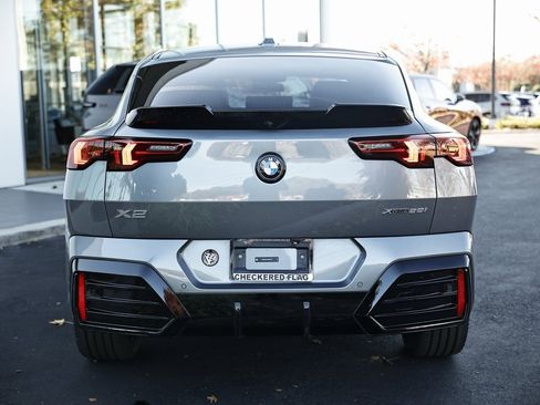 Certified 2025 BMW X2 xDrive28i w/ Technology Package image 10