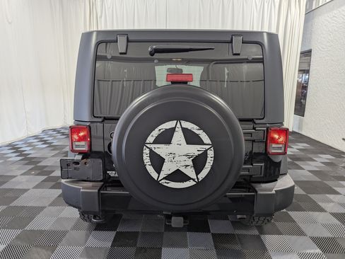 Used 2016 Jeep Wrangler Sport AWD/4WD image 9