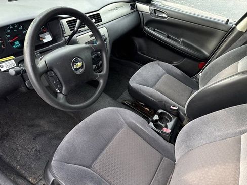 Used 2011 Chevrolet Impala Police FWD image 10