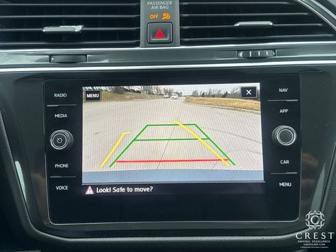 Used 2020 Volkswagen Tiguan SEL image 22