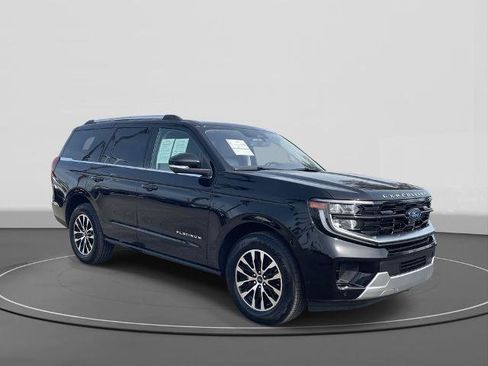 Certified 2025 Ford Expedition Platinum image 4