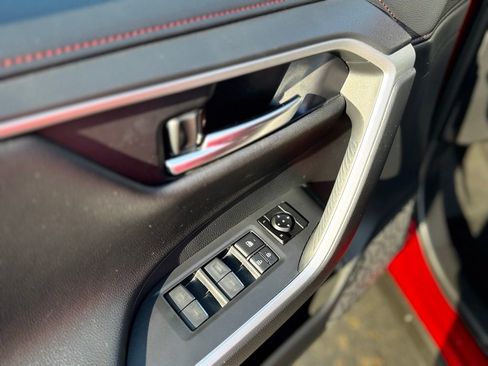 Used 2022 Toyota RAV4 XSE image 15