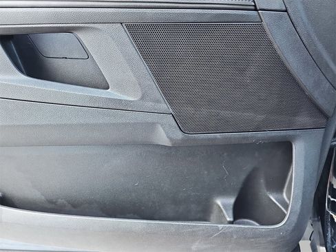 Used 2017 Chevrolet Equinox LS image 27