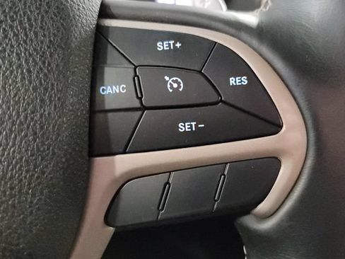 Used 2017 Jeep Grand Cherokee Limited w/ Trailer Tow Group IV AWD/4WD image 29