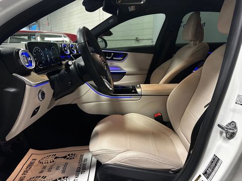 Used 2023 Mercedes-Benz C 300 Sedan image 12