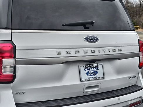 Used 2024 Ford Expedition XLT RWD image 15