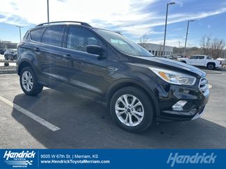 Used 2018 Ford Escape SE video 1