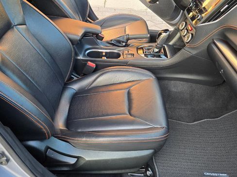 Used 2020 Subaru Crosstrek 2.0i Limited w/ Moonroof Package w/Navigation AWD/4WD image 28