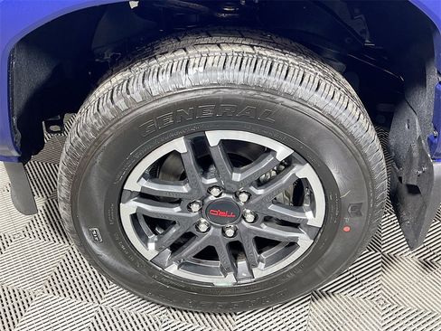 Certified 2025 Toyota Tacoma TRD Sport image 26