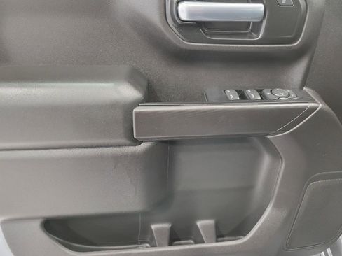 Certified 2020 Chevrolet Silverado 1500 Custom w/ Custom Convenience Package AWD/4WD image 25