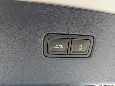 Used 2025 Genesis GV80 3.5T e-SC AWD/4WD image 12