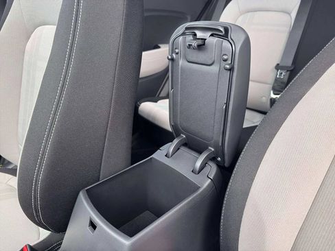 New 2026 Hyundai Venue SEL FWD image 18