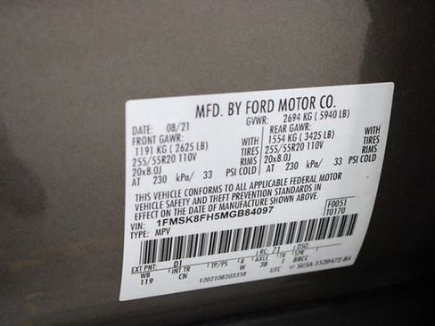 Used 2021 Ford Explorer Limited image 23