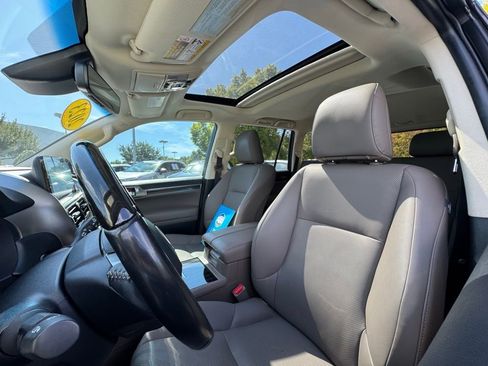 Used 2023 Lexus GX 460 Premium image 24