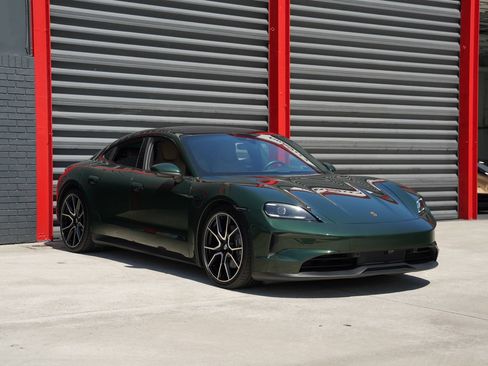 Used 2025 Porsche Taycan RWD image 5