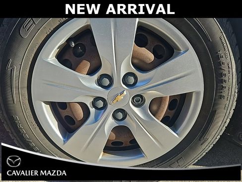 Used 2018 Chevrolet Cruze LS image 34