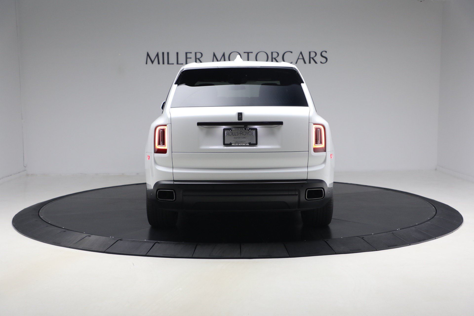 Certified 2020 Rolls-Royce Cullinan Black Badge AWD/4WD image 8