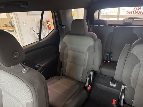 Used 2023 Chevrolet Traverse LT w/ LPO, Floor Liner Package AWD/4WD image 14