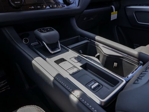 New 2026 Nissan Pathfinder SL FWD image 30