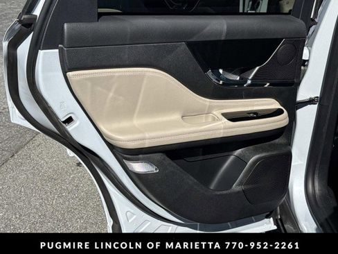New 2026 Lincoln Corsair Reserve w/ Jet Appearance Package image 12