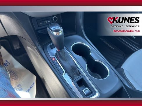 Used 2021 Chevrolet Equinox Premier AWD/4WD image 30