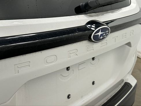 Certified 2025 Subaru Forester Premium image 27