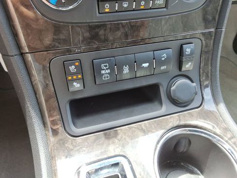 Used 2012 GMC Acadia Denali FWD image 36
