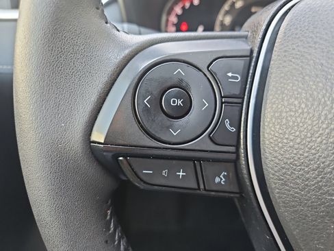 Used 2025 Toyota RAV4 XLE Premium FWD image 30