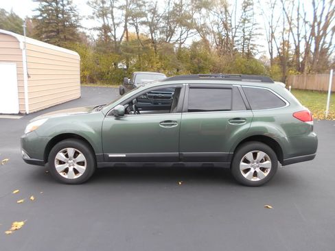 Used 2012 Subaru Outback 2.5i w/ Alloy Wheel Pkg AWD/4WD image 5