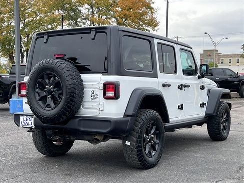 Used 2023 Jeep Wrangler Unlimited Sport image 3