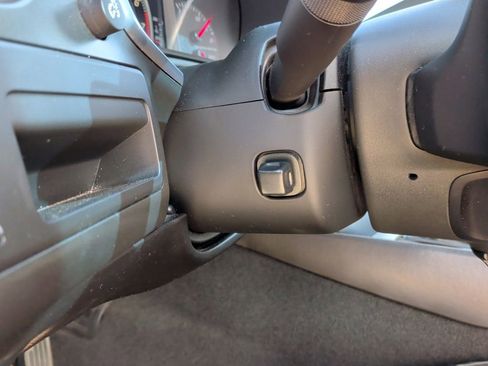 Used 2019 Chevrolet Corvette Stingray Coupe w/ 1LT image 16