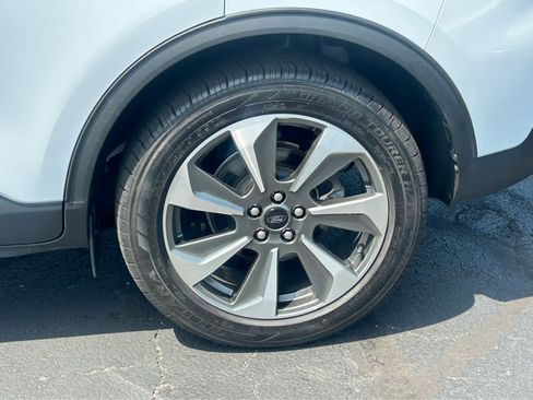 Used 2025 Ford Escape Platinum AWD/4WD image 50